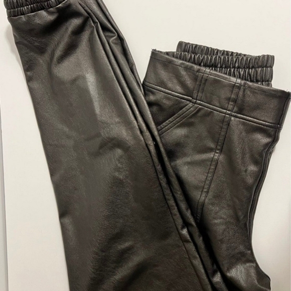 Spanx Faux Leather Jogger - Picture 5 of 6